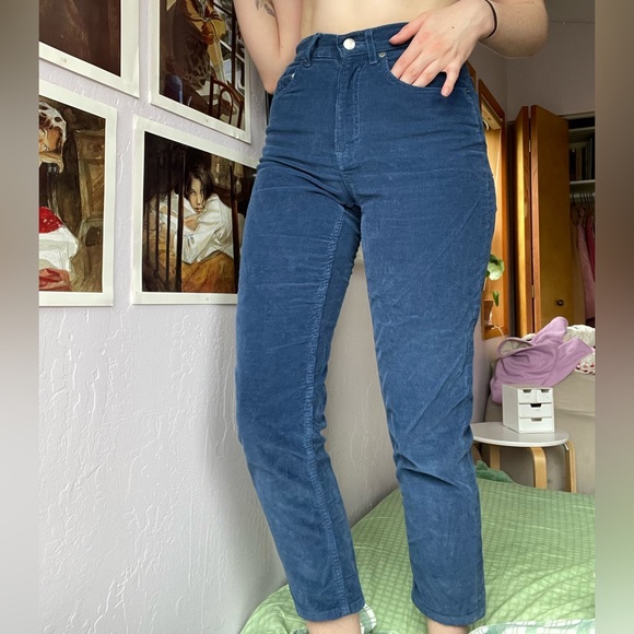 (SOLD) Everlane Corduroy Jeans Barely Worn 27 - Picture 4 of 4